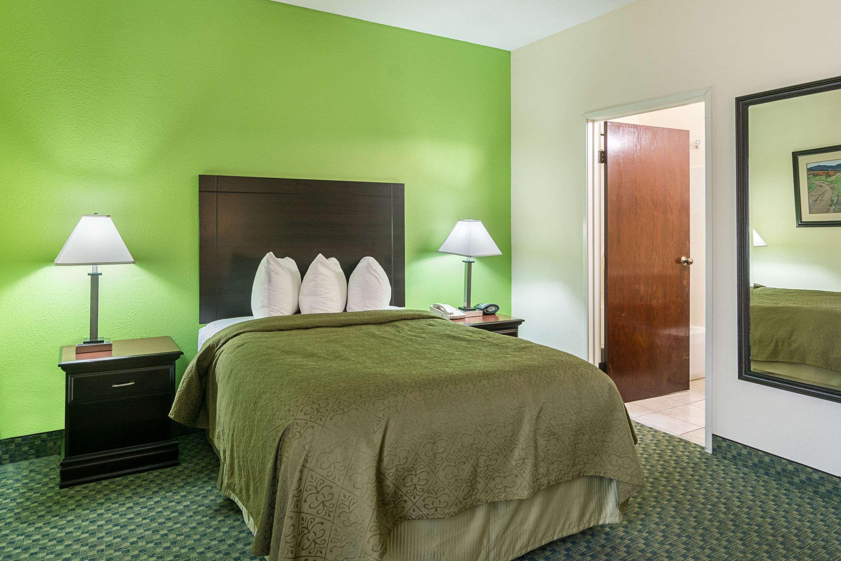 Quality Inn & Suites Near I-80 And I-294 Harvey Exteriér fotografie