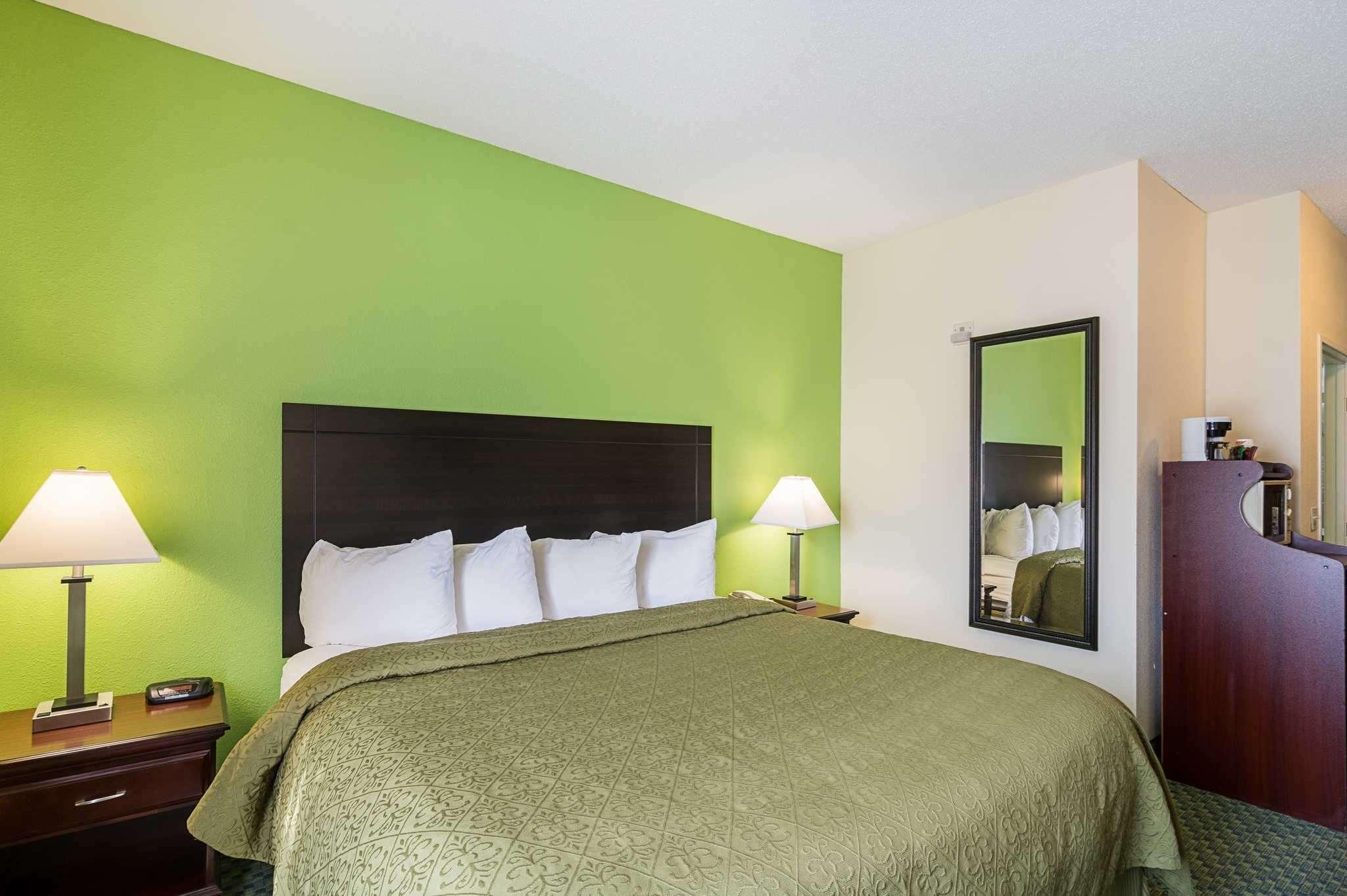 Quality Inn & Suites Near I-80 And I-294 Harvey Exteriér fotografie
