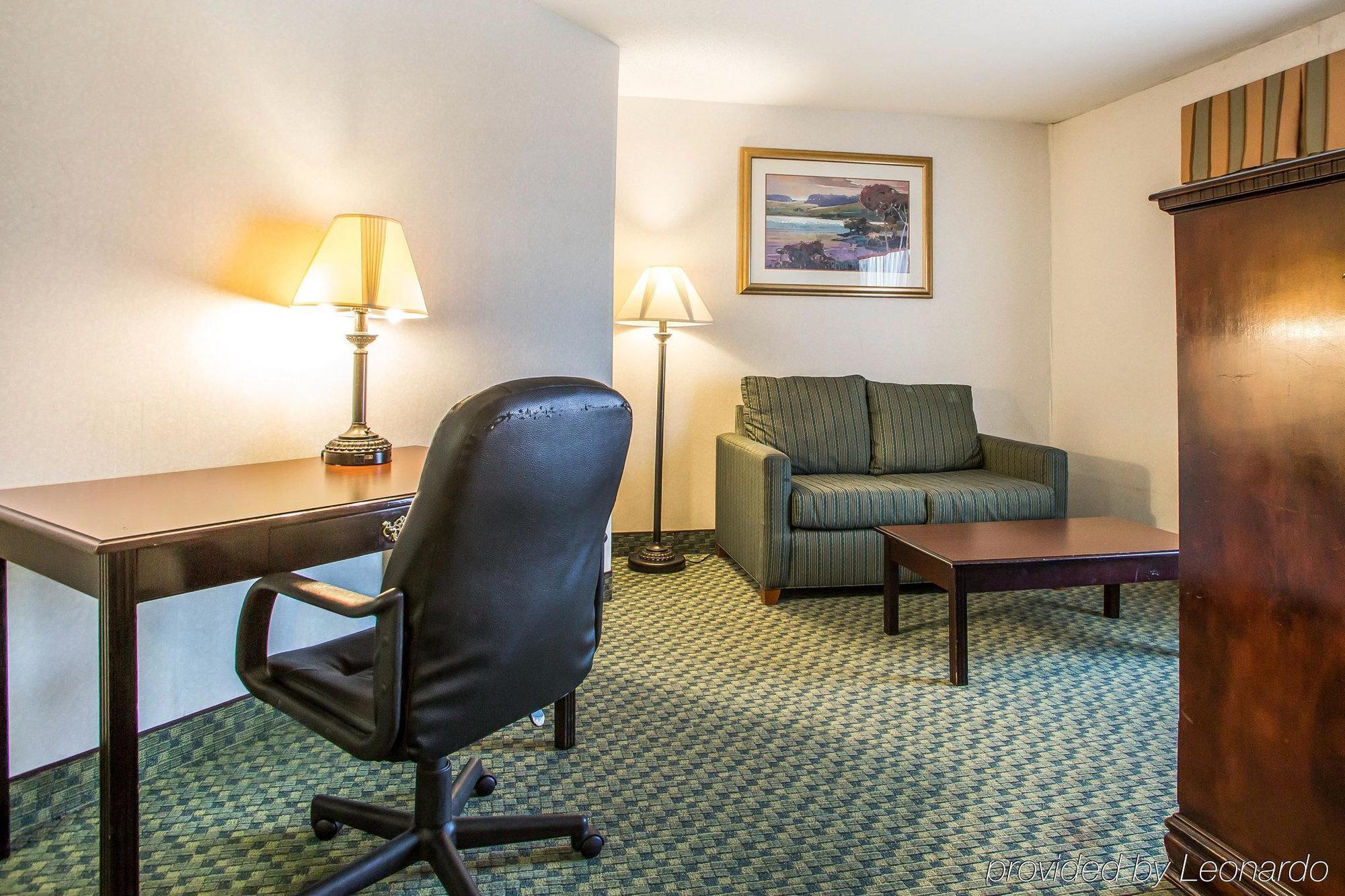Quality Inn & Suites Near I-80 And I-294 Harvey Exteriér fotografie
